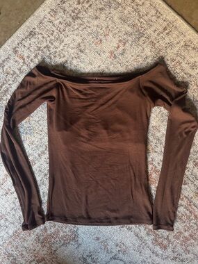 Klassy Network Brown Off-Shoulder Long Sleeve Top size M